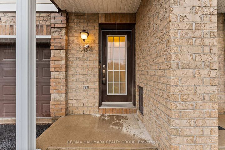 Photo 5 at 584 Simran Private, Nepean (Cedargrove/Fraserdale), Ottawa