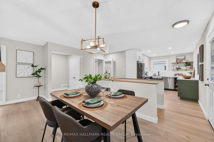 Photo 6 at 9 Cleadon Drive, Nepean (Crystal Beach), Ottawa