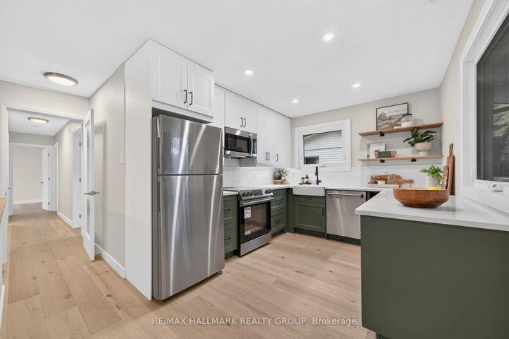 Photo 8 at 9 Cleadon Drive, Nepean (Crystal Beach), Ottawa