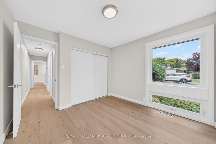 Photo 18 at 9 Cleadon Drive, Nepean (Crystal Beach), Ottawa