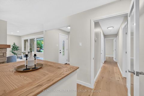 Photo 12 at 9 Cleadon Drive, Nepean (Crystal Beach), Ottawa