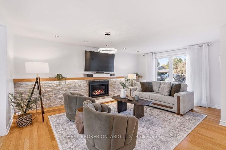 Photo 3 at 101 Queensline Drive, Nepean (Bruce Farm/Graham Park/Qualicum/Bellands), Ottawa