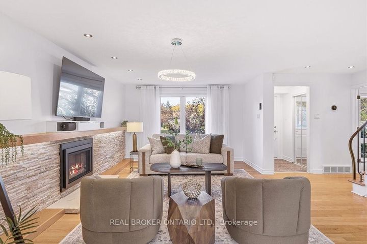 Photo 4 at 101 Queensline Drive, Nepean (Bruce Farm/Graham Park/Qualicum/Bellands), Ottawa