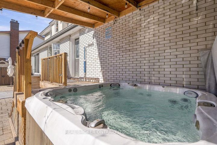 Photo 37 at 101 Queensline Drive, Nepean (Bruce Farm/Graham Park/Qualicum/Bellands), Ottawa
