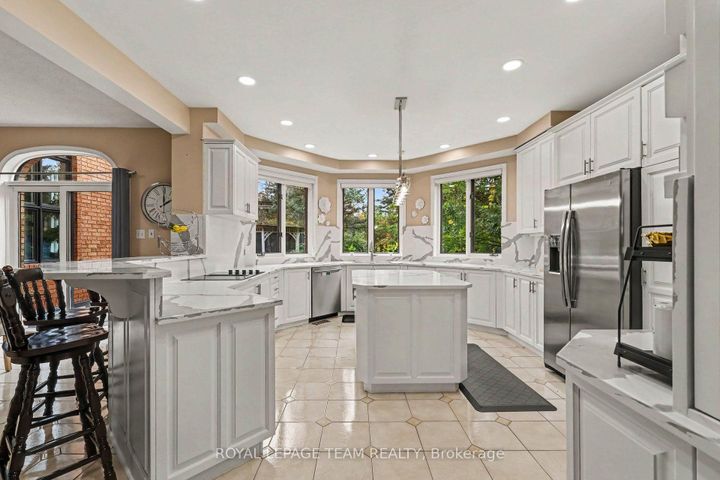 Photo 13 at 30 Spring Cress Drive, Nepean (Cedar Hill/Orchard Estates), Ottawa