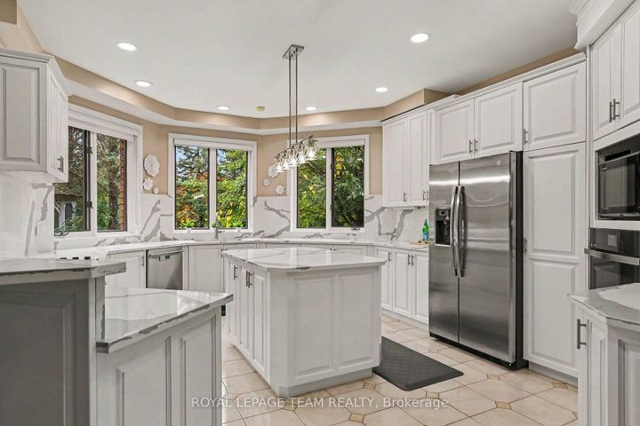 Photo 14 at 30 Spring Cress Drive, Nepean (Cedar Hill/Orchard Estates), Ottawa