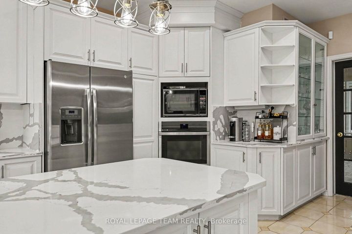 Photo 15 at 30 Spring Cress Drive, Nepean (Cedar Hill/Orchard Estates), Ottawa