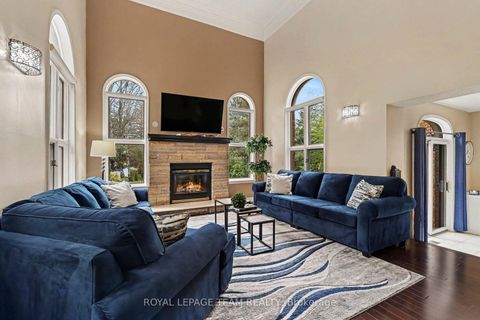 Photo 9 at 30 Spring Cress Drive, Nepean (Cedar Hill/Orchard Estates), Ottawa