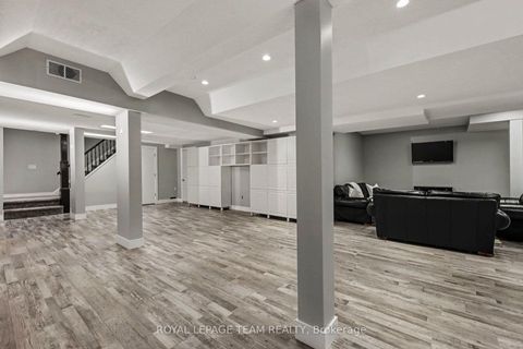 Photo 34 at 30 Spring Cress Drive, Nepean (Cedar Hill/Orchard Estates), Ottawa