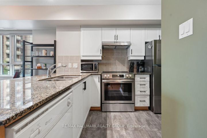 Photo 6 at 302 - 445 Laurier Avenue W, Ottawa Centre, Ottawa