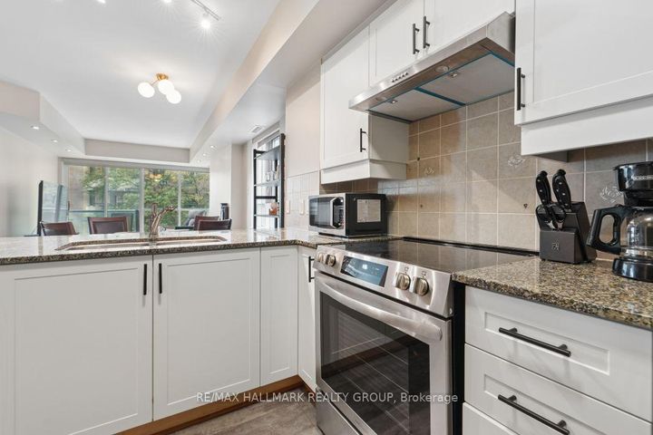 Photo 8 at 302 - 445 Laurier Avenue W, Ottawa Centre, Ottawa