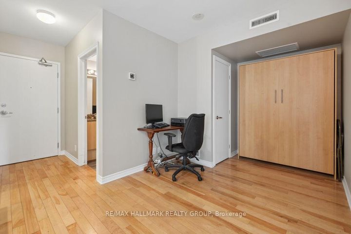 Photo 17 at 302 - 445 Laurier Avenue W, Ottawa Centre, Ottawa
