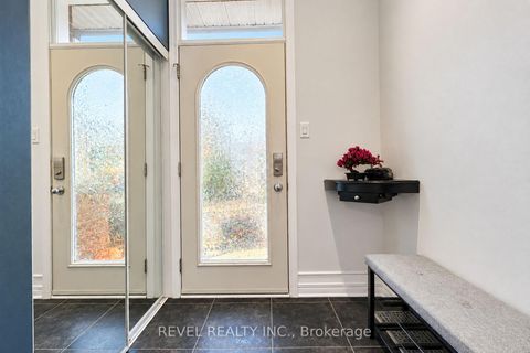 Photo 2 at 54 ENCORE Private, Nepean (City View/Skyline/Fisher Heights/Parkwood Hills), Ottawa