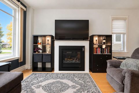 Photo 9 at 54 ENCORE Private, Nepean (City View/Skyline/Fisher Heights/Parkwood Hills), Ottawa