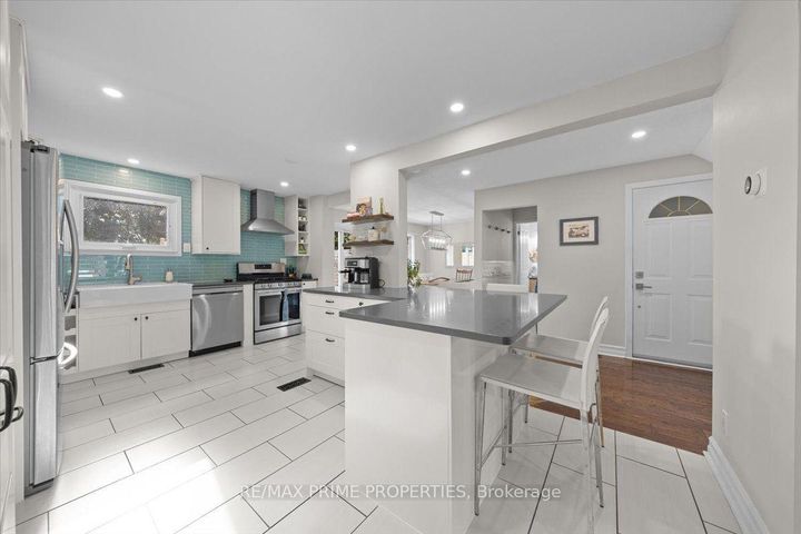 Photo 8 at 78 Fieldgate Drive, Nepean (Knollsbrook), Ottawa