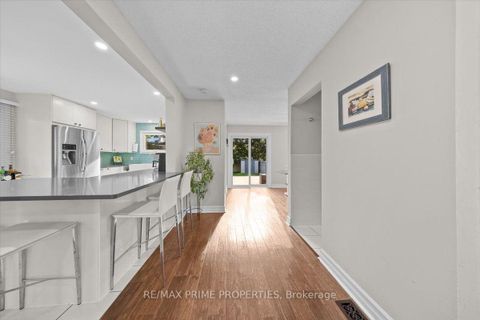 Photo 11 at 78 Fieldgate Drive, Nepean (Knollsbrook), Ottawa