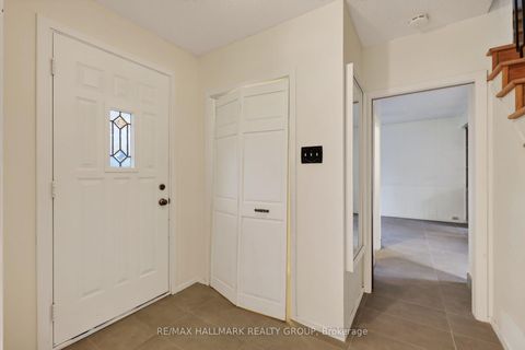 Photo 2 at 1038 Arnot Road, Nepean (Courtland Park), Ottawa