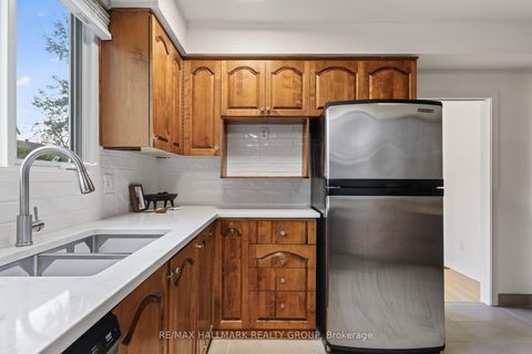 Photo 8 at 1038 Arnot Road, Nepean (Courtland Park), Ottawa