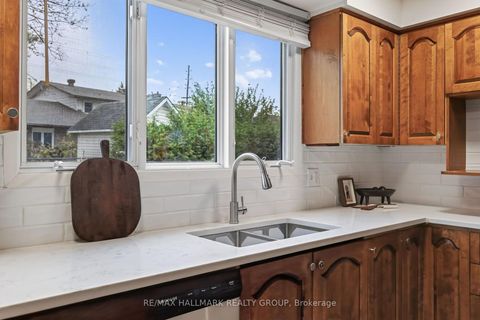 Photo 9 at 1038 Arnot Road, Nepean (Courtland Park), Ottawa