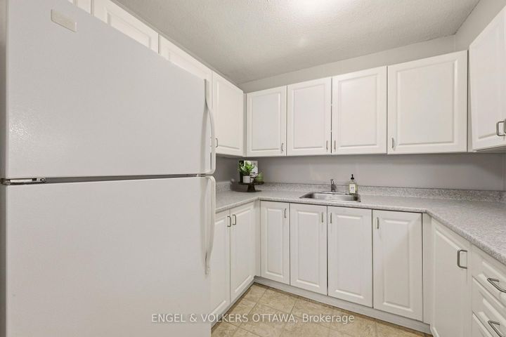 Photo 17 at 606 - 475 Laurier Avenue W, Ottawa Centre, Ottawa