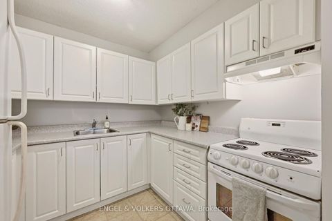 Photo 16 at 606 - 475 Laurier Avenue W, Ottawa Centre, Ottawa
