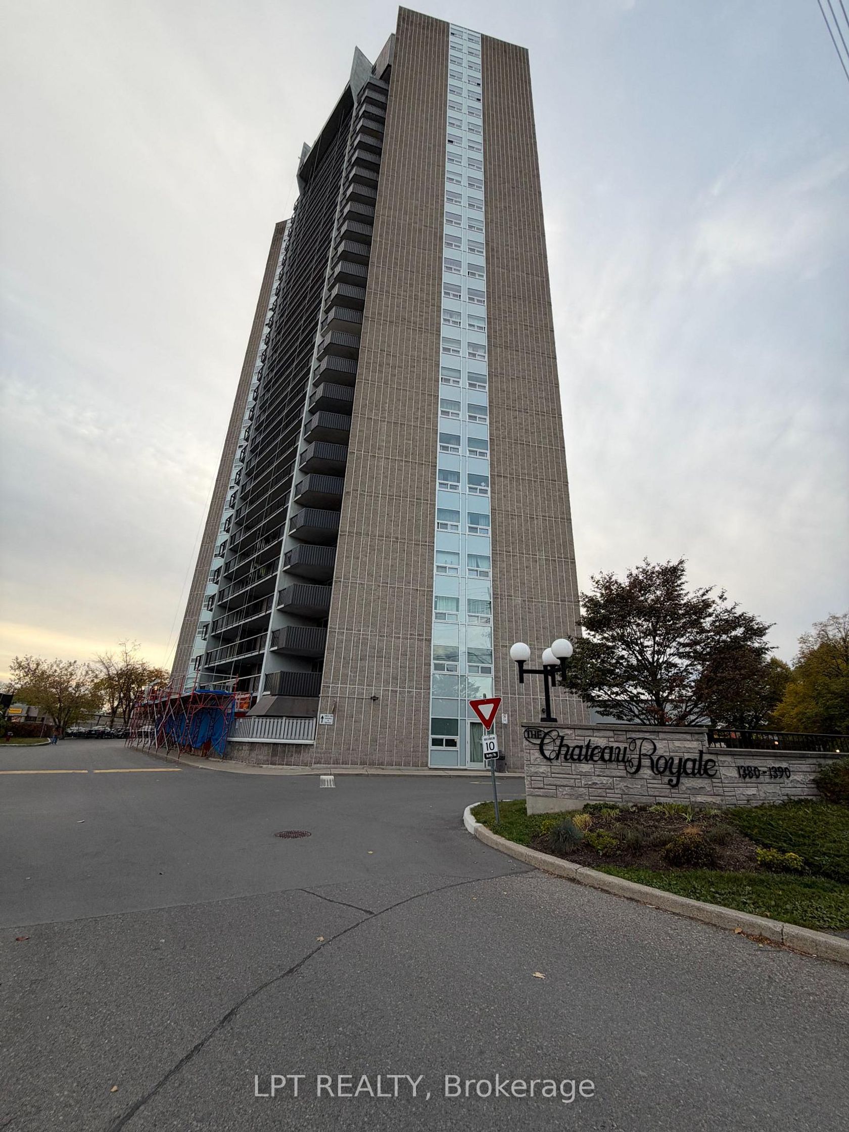 510 - 1380 Prince of Wales Drive S, Nepean (Carleton Square), Ottawa 