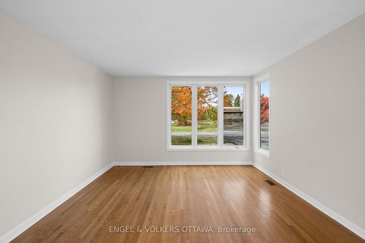 Photo 6 at 50 Solva Drive, Nepean (Crystal Beach), Ottawa