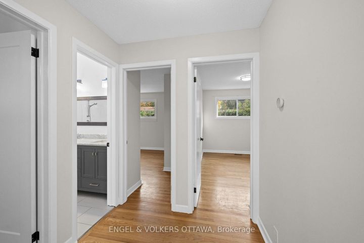 Photo 18 at 50 Solva Drive, Nepean (Crystal Beach), Ottawa
