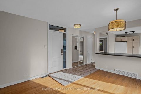 Photo 5 at 50 Solva Drive, Nepean (Crystal Beach), Ottawa