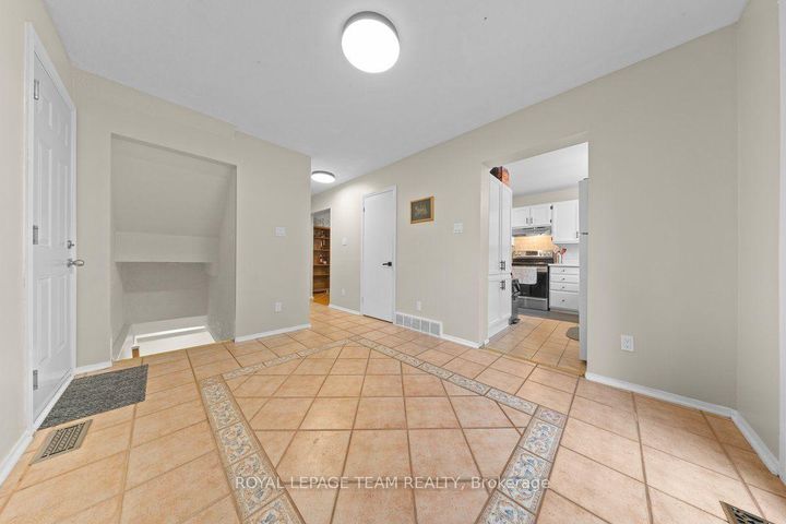 Photo 18 at 53 Meadowbank Drive, Nepean (Briargreen), Ottawa