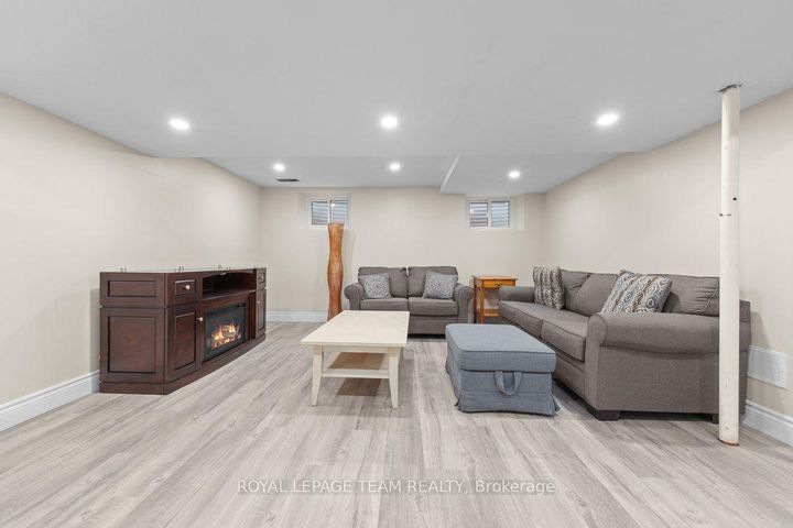 Photo 30 at 53 Meadowbank Drive, Nepean (Briargreen), Ottawa