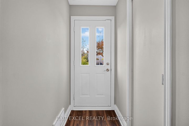 Photo 2 at 2712 Baseline Road, Nepean (Leslie Park), Ottawa