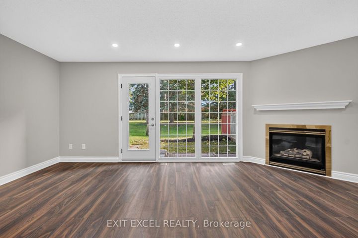 Photo 8 at 2712 Baseline Road, Nepean (Leslie Park), Ottawa