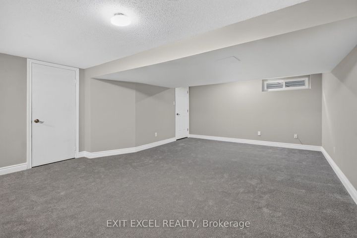 Photo 38 at 2712 Baseline Road, Nepean (Leslie Park), Ottawa