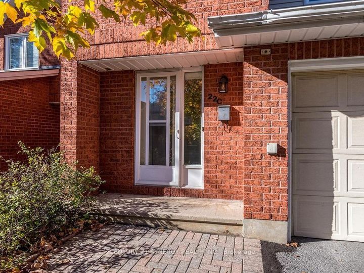Photo 2 at 80 - 22C Maple Ridge Crescent, Nepean (Pheasant Run), Ottawa