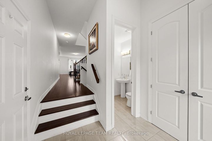 Photo 3 at 91 Mesa Drive, Nepean (Half Moon Bay), Ottawa