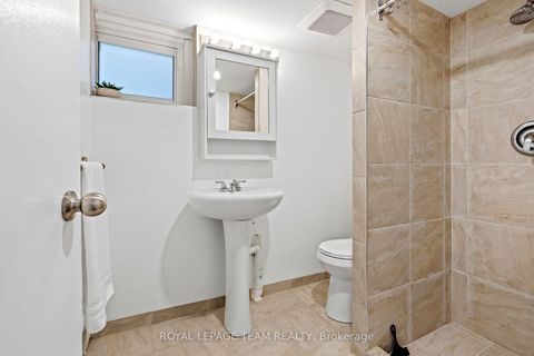 Photo 40 at 208 Holland Avenue, Ottawa West/Tunneys Pasture, Ottawa