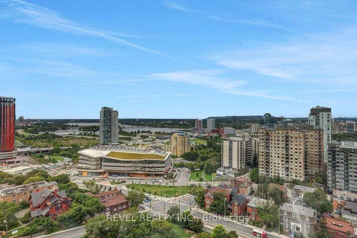 Photo 15 at 2003 - 556 Laurier Avenue W, Ottawa Centre, Ottawa