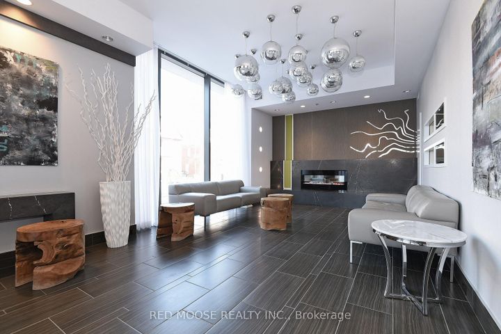 Photo 5 at 705 - 118 Holmwood Avenue, Glebe, Ottawa