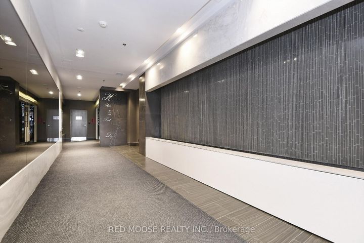 Photo 6 at 705 - 118 Holmwood Avenue, Glebe, Ottawa