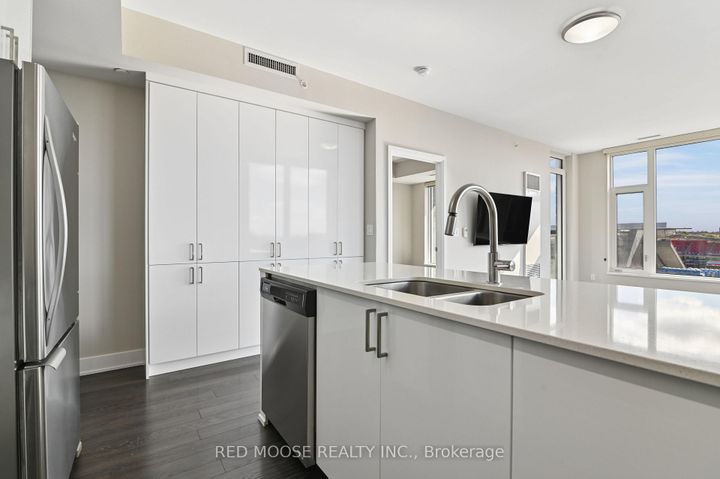 Photo 20 at 705 - 118 Holmwood Avenue, Glebe, Ottawa