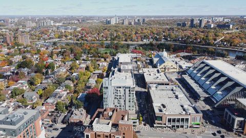 Photo 3 at 705 - 118 Holmwood Avenue, Glebe, Ottawa