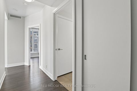 Photo 10 at 705 - 118 Holmwood Avenue, Glebe, Ottawa