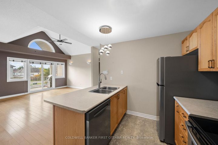 Photo 10 at F - 143 Oldfield Street, Nepean (Barrhaven East), Ottawa