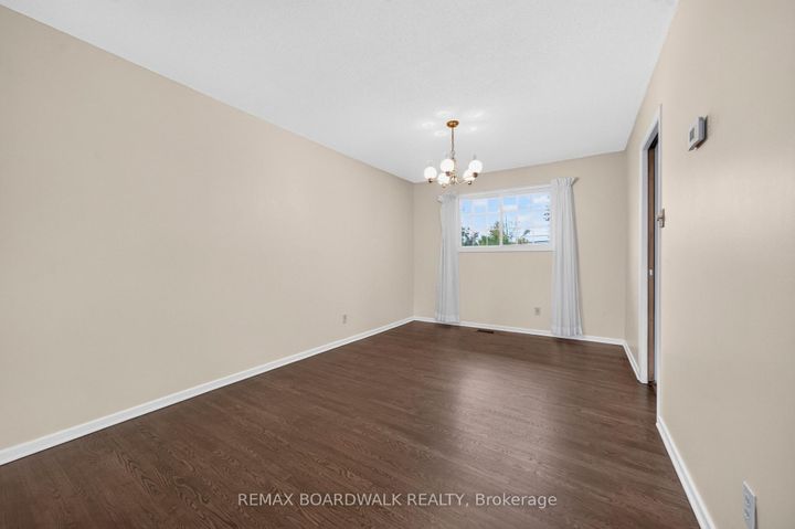 Photo 9 at 20 Tripp Crescent, Nepean (Pheasant Run), Ottawa