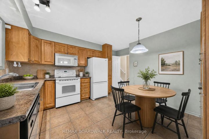 Photo 14 at 20 Tripp Crescent, Nepean (Pheasant Run), Ottawa