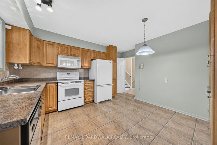 Photo 15 at 20 Tripp Crescent, Nepean (Pheasant Run), Ottawa