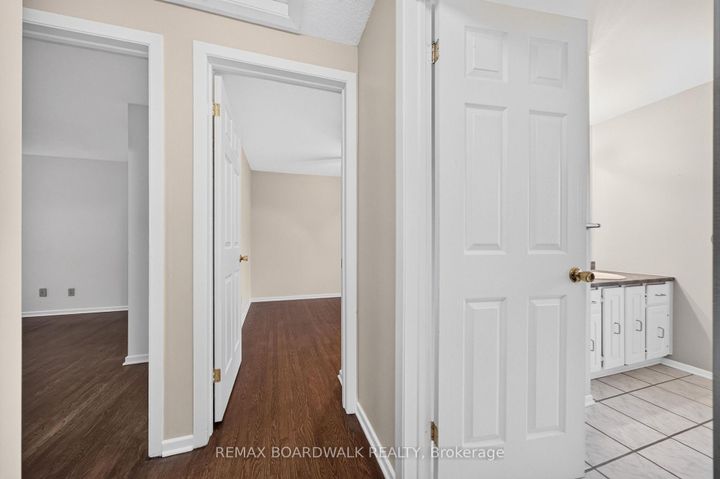 Photo 17 at 20 Tripp Crescent, Nepean (Pheasant Run), Ottawa
