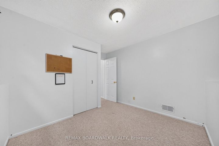 Photo 35 at 20 Tripp Crescent, Nepean (Pheasant Run), Ottawa