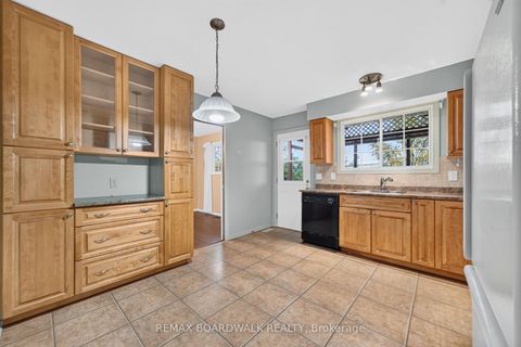 Photo 12 at 20 Tripp Crescent, Nepean (Pheasant Run), Ottawa